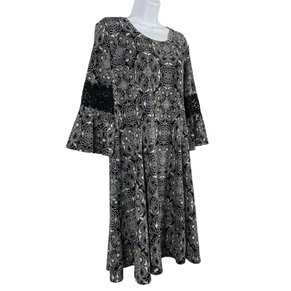 New Directions Womens Petite Black & White Patterned Dress With Crochet Accents - Picture 3 of 12